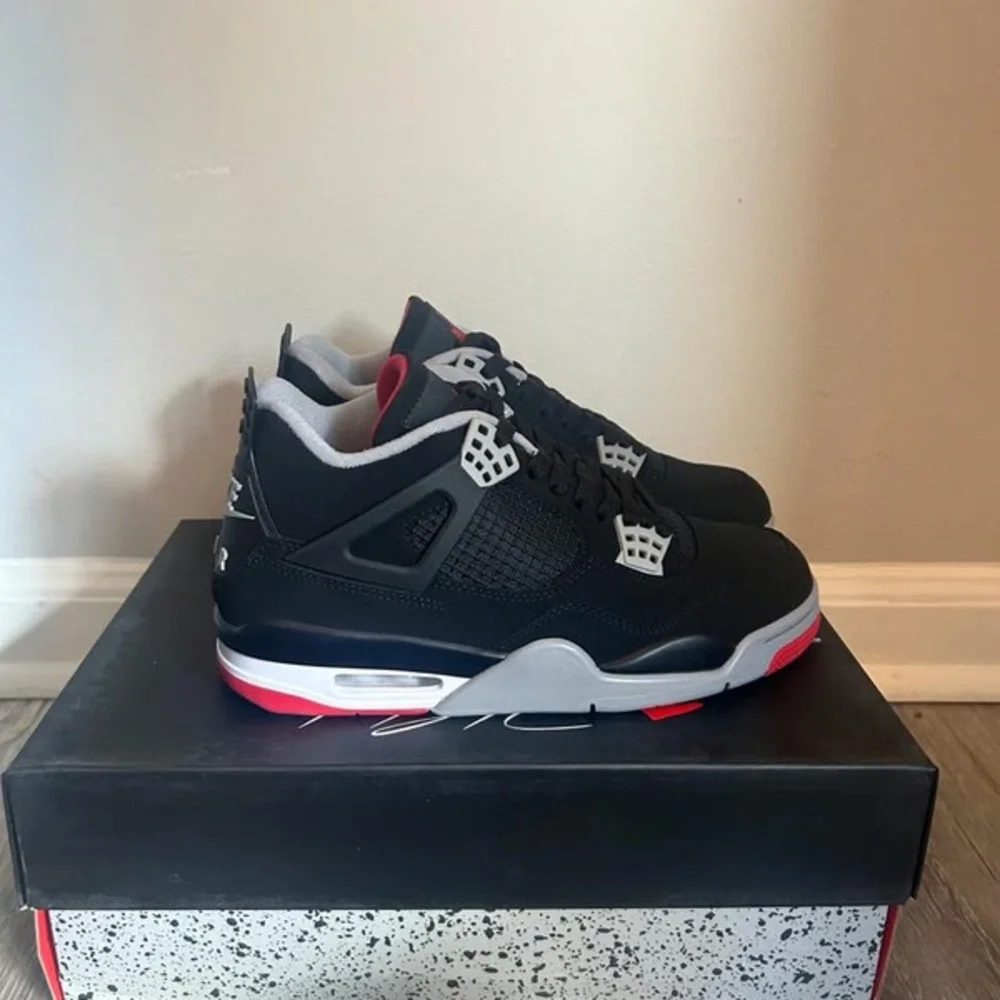 Jordan 4 Breds
